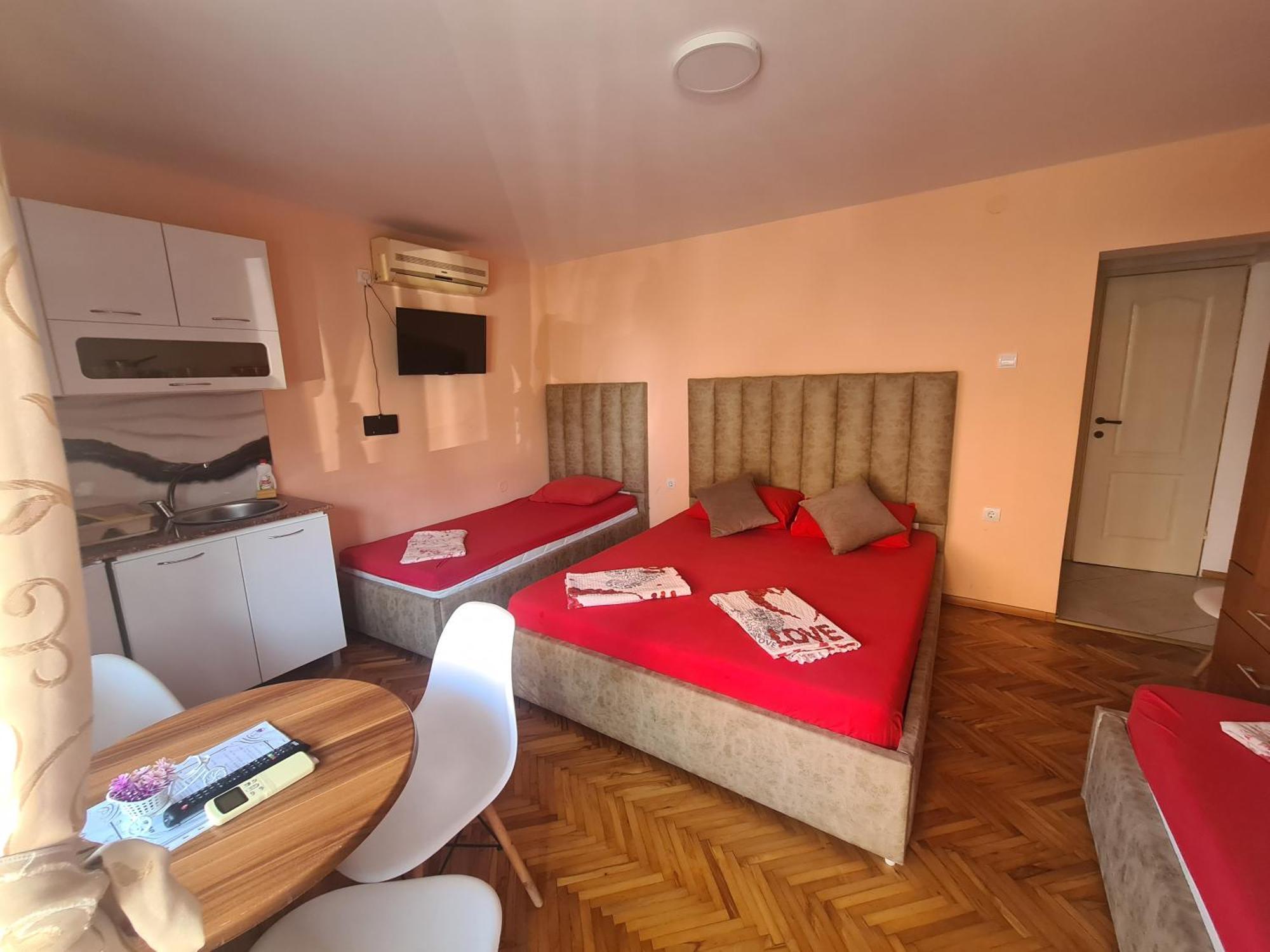 Apartments Bulatovic Bar Habitación foto